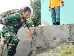 Aksi Heroik Babinsa, Sertu Taufik Hadi Gendong Korban Longsor di Balikpapan