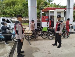 Cegah Antrian Panjang dan Gangguan Kamtibmas Polsek Long Ikis Tingkatkan Patroli di SPBU.