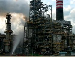 Area Kilang Pertamina Balikpapan Terbakar