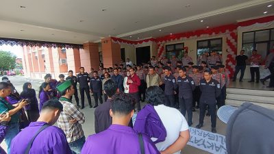 Mahasiswa Demo Tolak RUU Pilkada di DPRD Kukar, Fraksi PDIP: Kami Sepakat dan Menolak Proses Politik di DPR RI