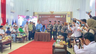 Diusung Koalisi Gemuk, Rudi Mas’ud – Seno Aji Daftar Pilgub Kaltim Bawa Program Pendidikan Gratis