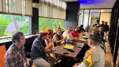 Tindak Lanjuti Aksi Kekerasan di Muara Koman, Kapolres Paser dan Dandim 0904/PSR Gelar Pertemuan dengan Dewan Adat Dayak Kaltim