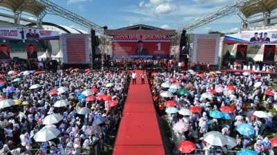 Pesta Rakyat Pestapore: Seluruh Kekuatan Pendukung Edi-Rendi Berkumpul di Stadion Aji Imbut