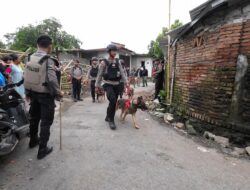 Kerahkan Unit K-9, Polda NTB Gerebek Kampung Narkoba dan Amankan 29,72 Gram Sabu-sabu