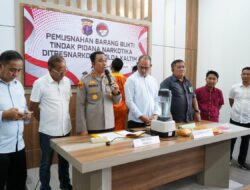 Ditresnarkoba Polda Kaltim Musnahkan Hampir 1 Kg Sabu-Sabu dan Pil Ekstasi, Disita dari Dua Tersangka