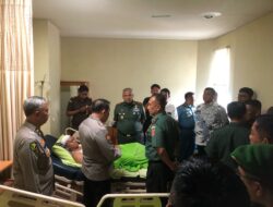 Pangdam VI Mulawarman Bersama Kapolda Kaltara Kunjungi Korban Insiden Penyerangan Polres Tarakan