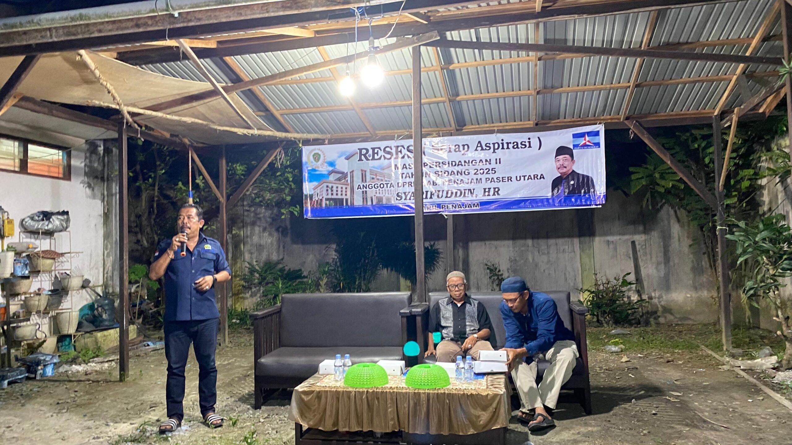 Syarifuddin HR saat menjaring aspirasi masyarakat di wilayah Gunung Steleng, Penajam.