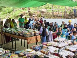 Sambut Idul Fitri, Ketua RT 14 Kariangau Bagikan Parsel Lebaran ke Warga