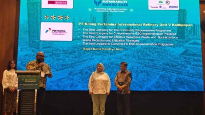 PT Kilang Pertamina Internasional (KPI) Unit Balikpapan Saat Menerima Penghargaan Indonesia Sustainability Awards (ISA) Tahun 2025 di El Hotel Royal, Bandung