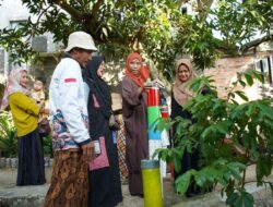 Inovasi Lingkungan dari Dapur Rumah: Pertamina Unit Balikpapan Kenalkan Biopori Model Losida kepada Warga