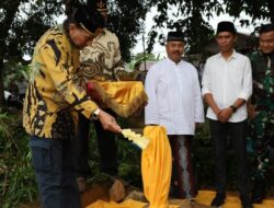 Dimulai dengan Ritual Adat, Jembatan Pendamping Jembatan Besi Resmi Dibangun