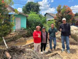Warga RT 24 dan RT 01 Keluhkan Parit Meluap, Rahmat Dermawan Siap Kawal Perbaikan