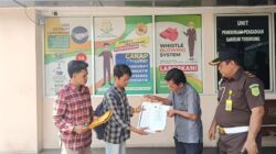 Sosok “H” Disorot AMAK Kaltim Saat Aksi di Kejagung RI