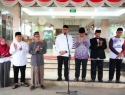 Berangkat ke MTQ Kaltim, Kafilah Kukar Terima Uang Saku dari Bupati Aulia