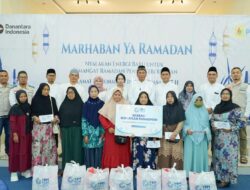 Ramadan Bermakna, PLN UIP KLT Salurkan Santunan Sambil Teguhkan Infrastruktur