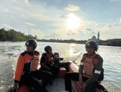 Terseret Arus Saat Menjaring Udang, Nelayan Kukar Masih Dicari