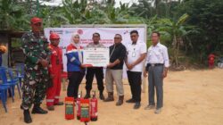 Permukiman Padat dan Akses Sempit, Pertamina Patra Niaga Latih Warga Batu Ampar Hadapi Kebakaran